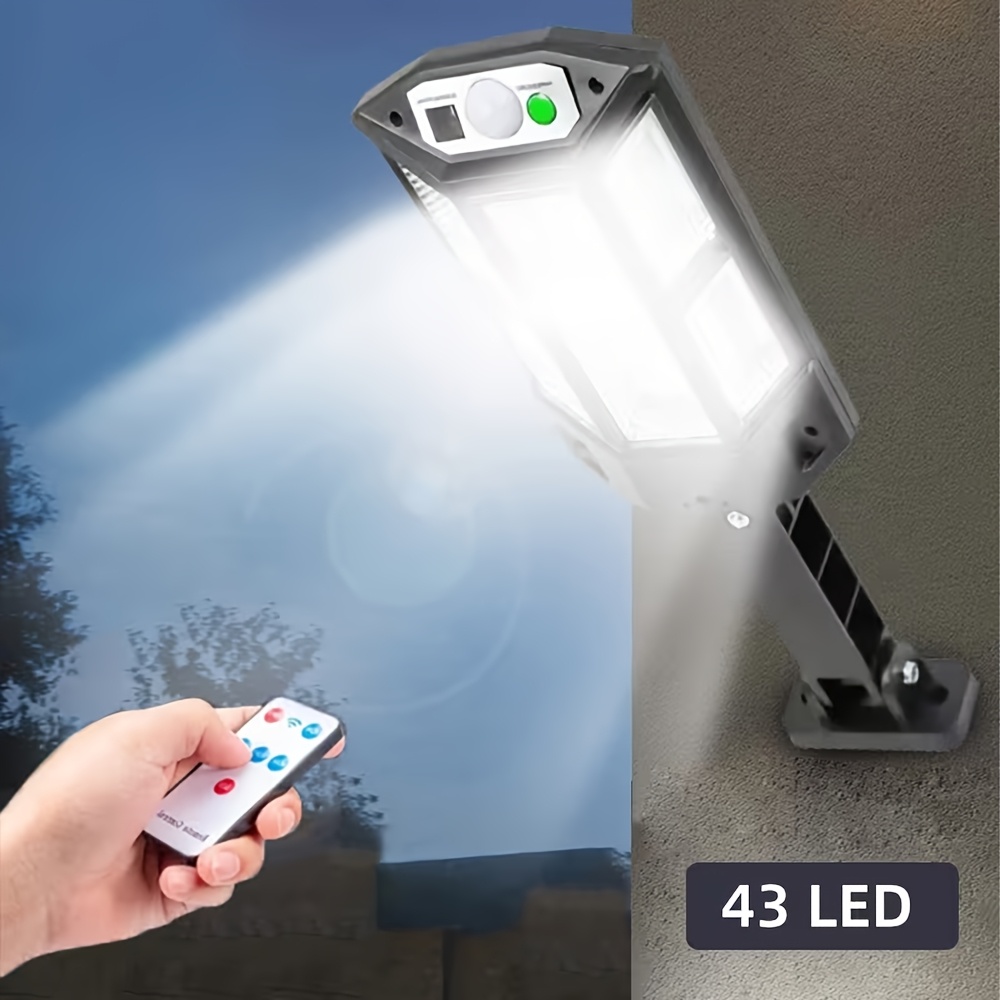 Potente Lampada Solare LED da  - Outdoor Power Garage recensione e prezzo